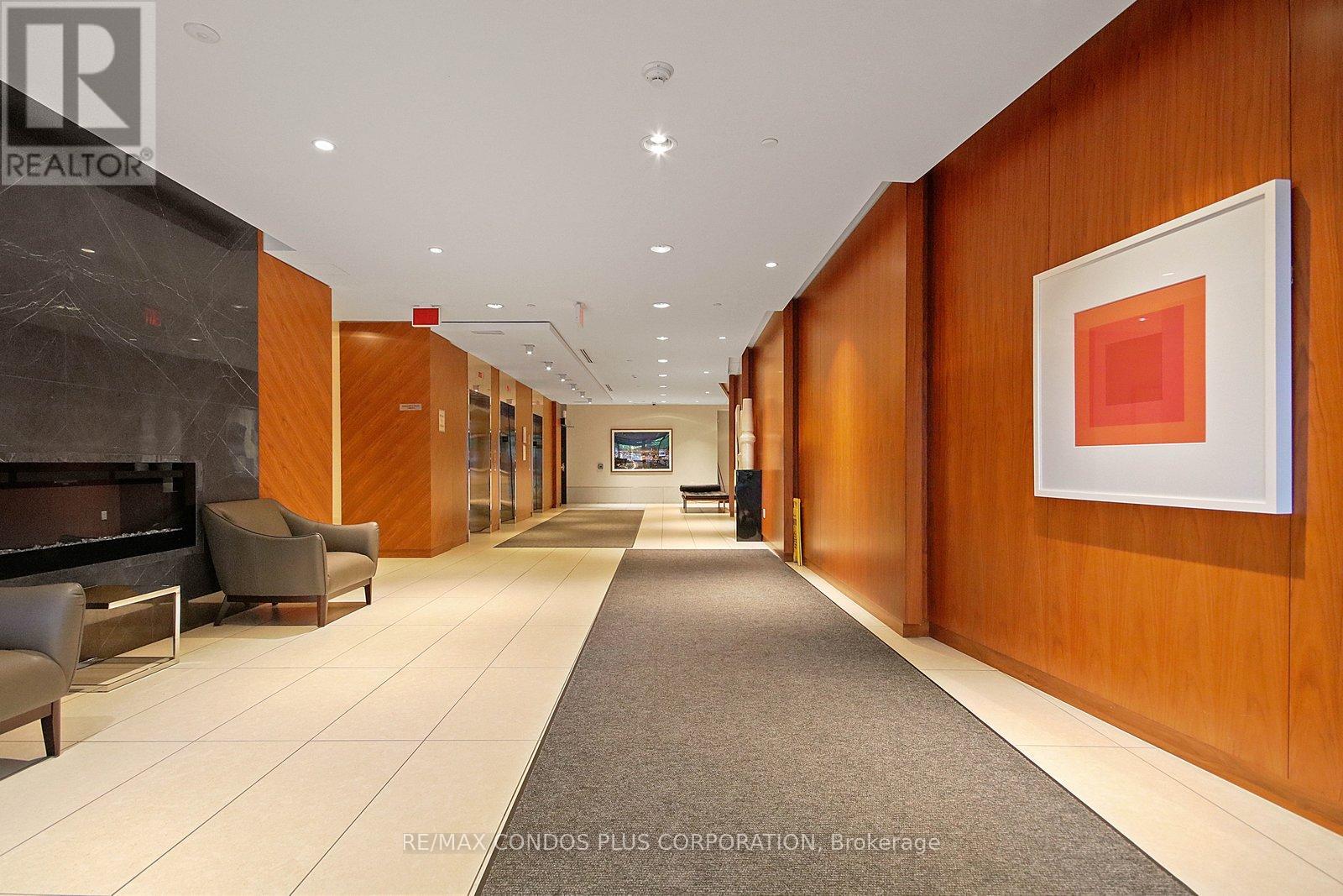 1802 - 9 Valhalla Inn Road, Toronto, Ontario  M9B 1S9 - Photo 4 - W12999038