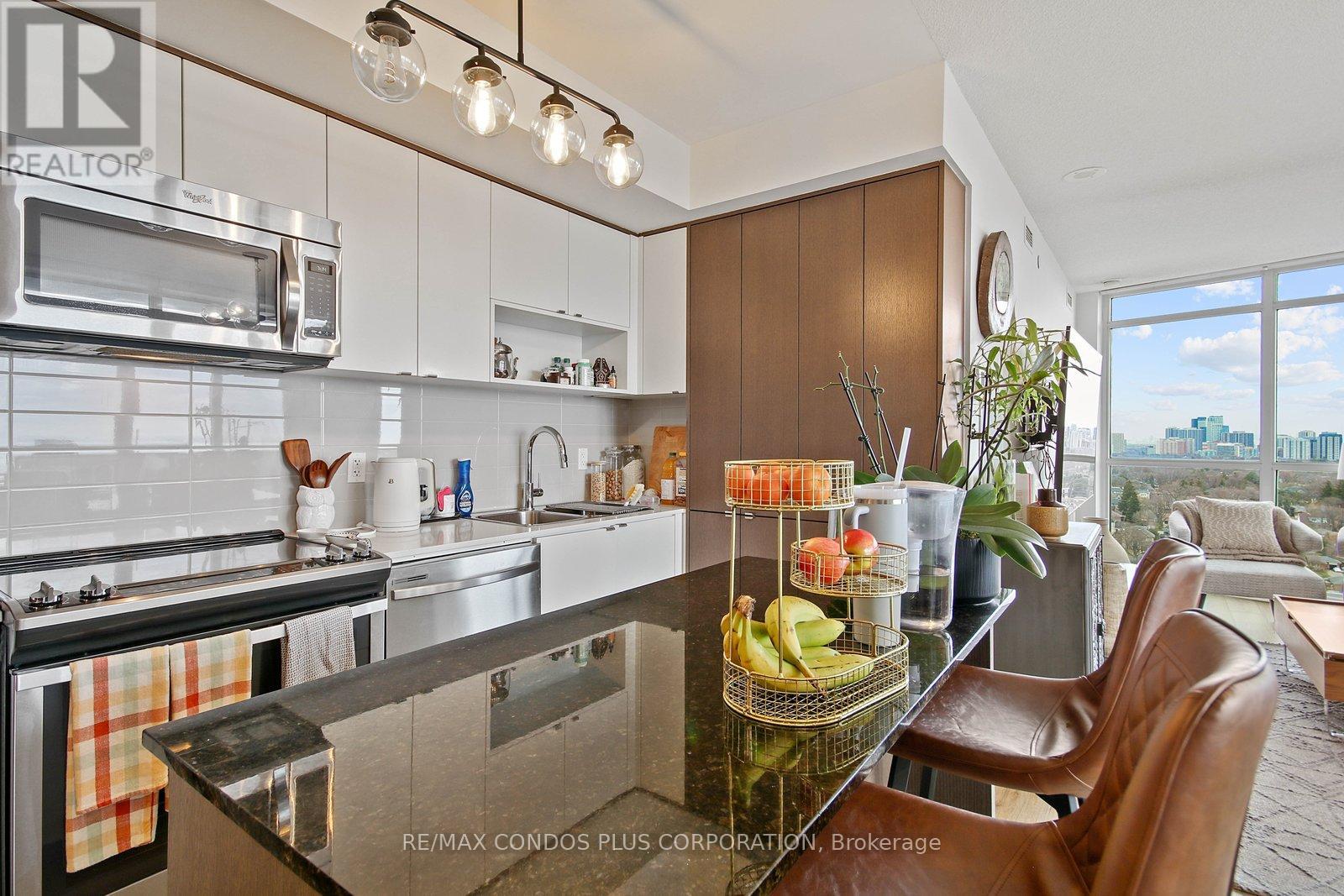 1802 - 9 Valhalla Inn Road, Toronto, Ontario  M9B 1S9 - Photo 6 - W12999038