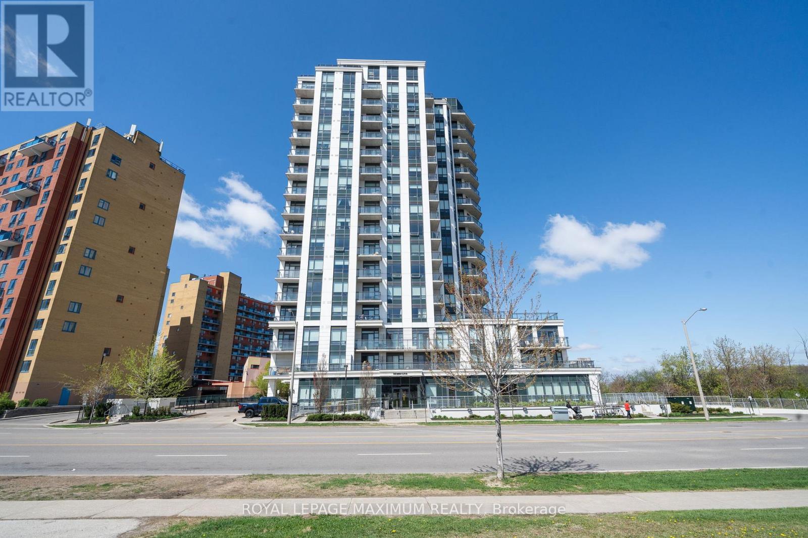 1503 - 840 Queens Plate Drive, Toronto, Ontario  M9W 0E7 - Photo 3 - W12999046