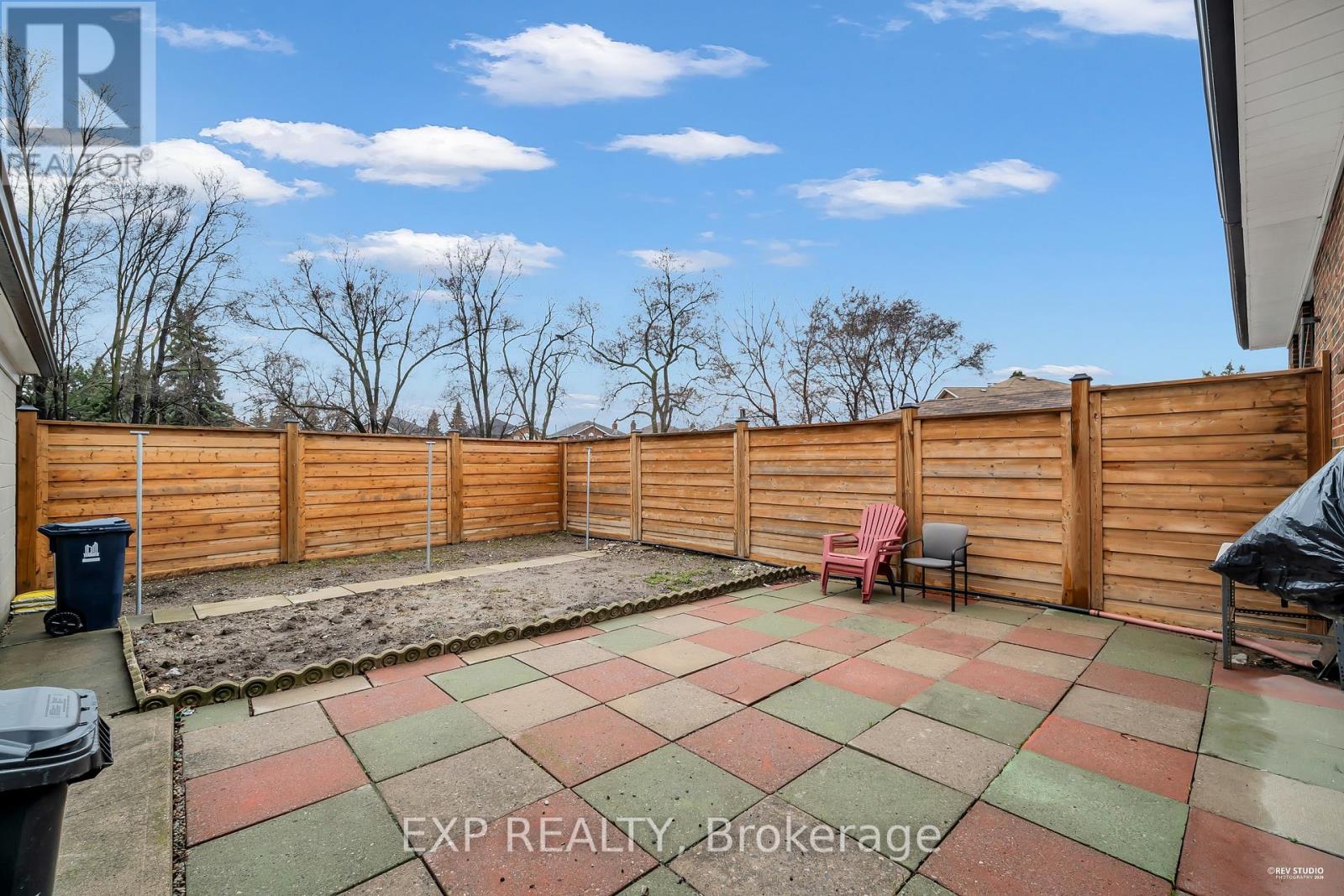 24 Goldcrest Boulevard, Toronto, Ontario  M6L 2X5 - Photo 45 - W12999050