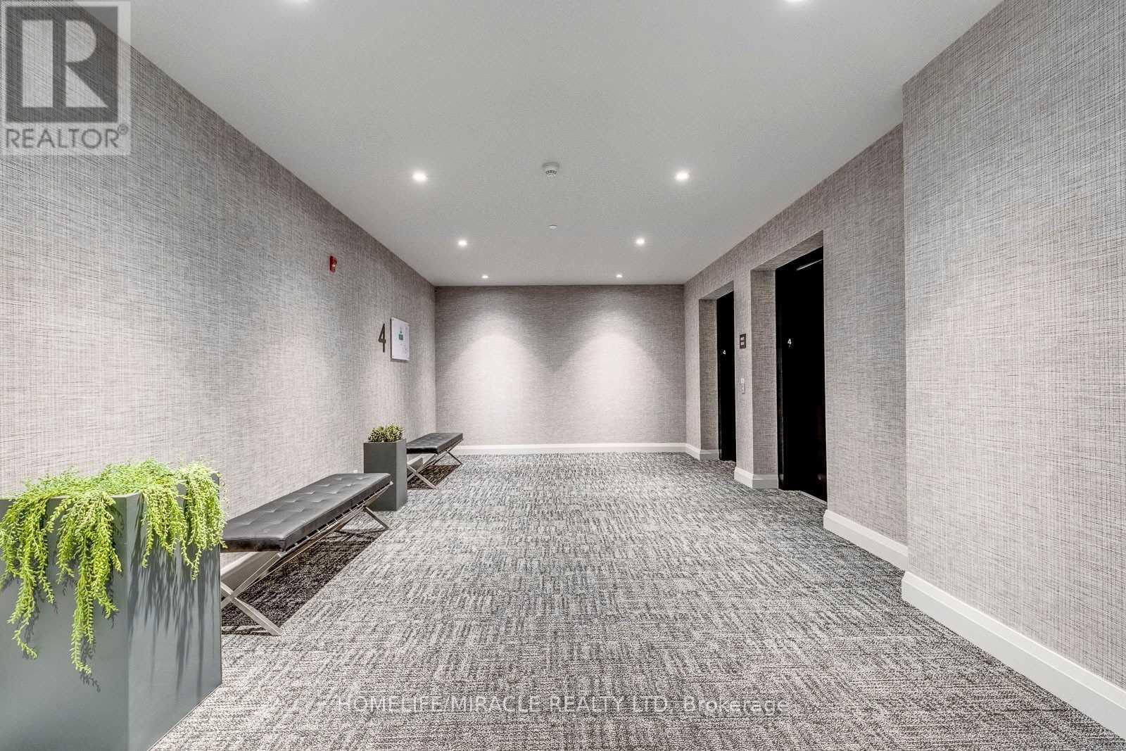 102 Grovewood Common, Oakville, Ontario  L6H 0X2 - Photo 9 - W12999070