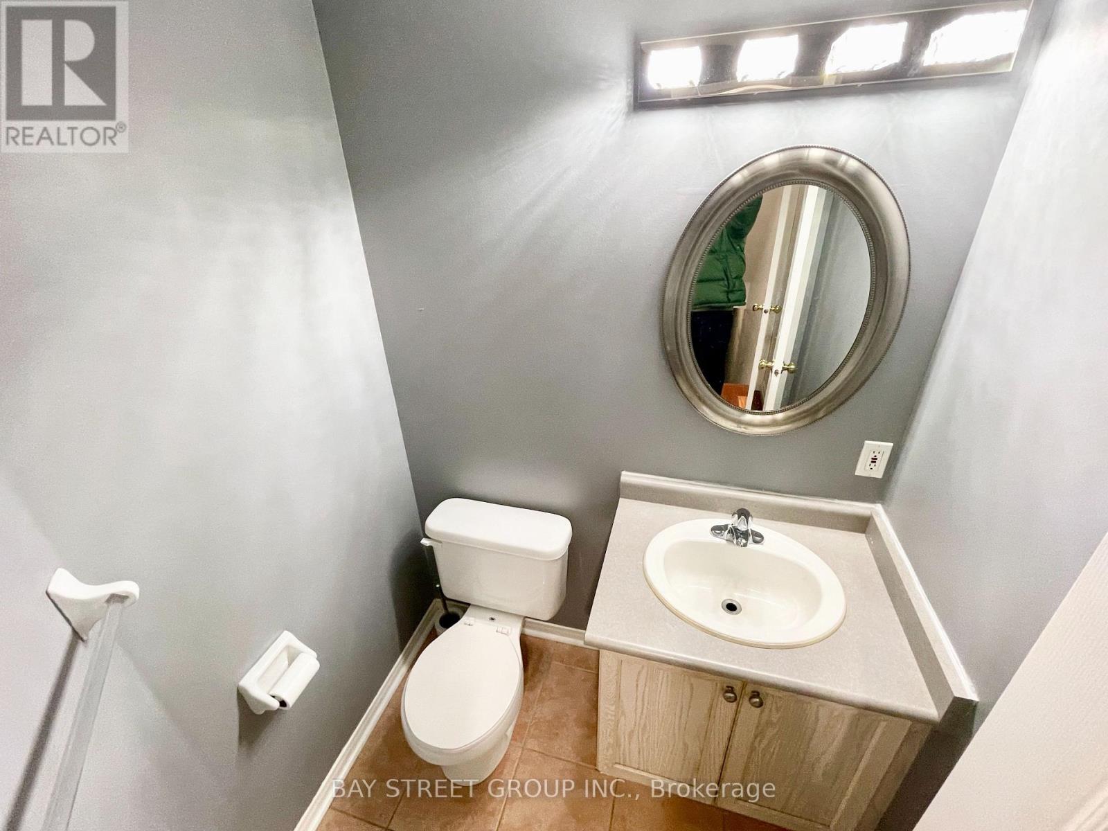 1153 Davis Lane, Milton, Ontario  L9T 5R1 - Photo 12 - W12999072