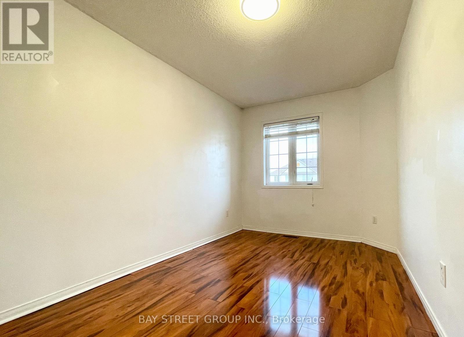 1153 Davis Lane, Milton, Ontario  L9T 5R1 - Photo 14 - W12999072