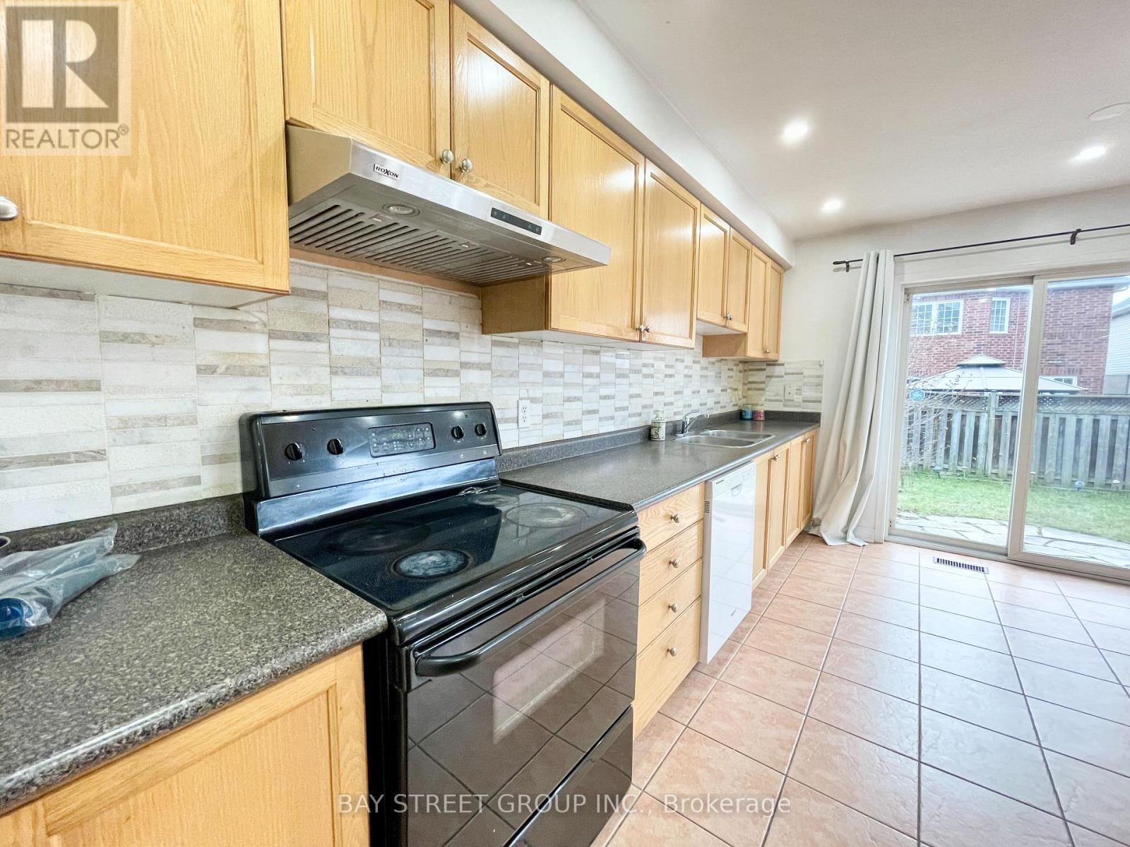 1153 Davis Lane, Milton, Ontario  L9T 5R1 - Photo 20 - W12999072