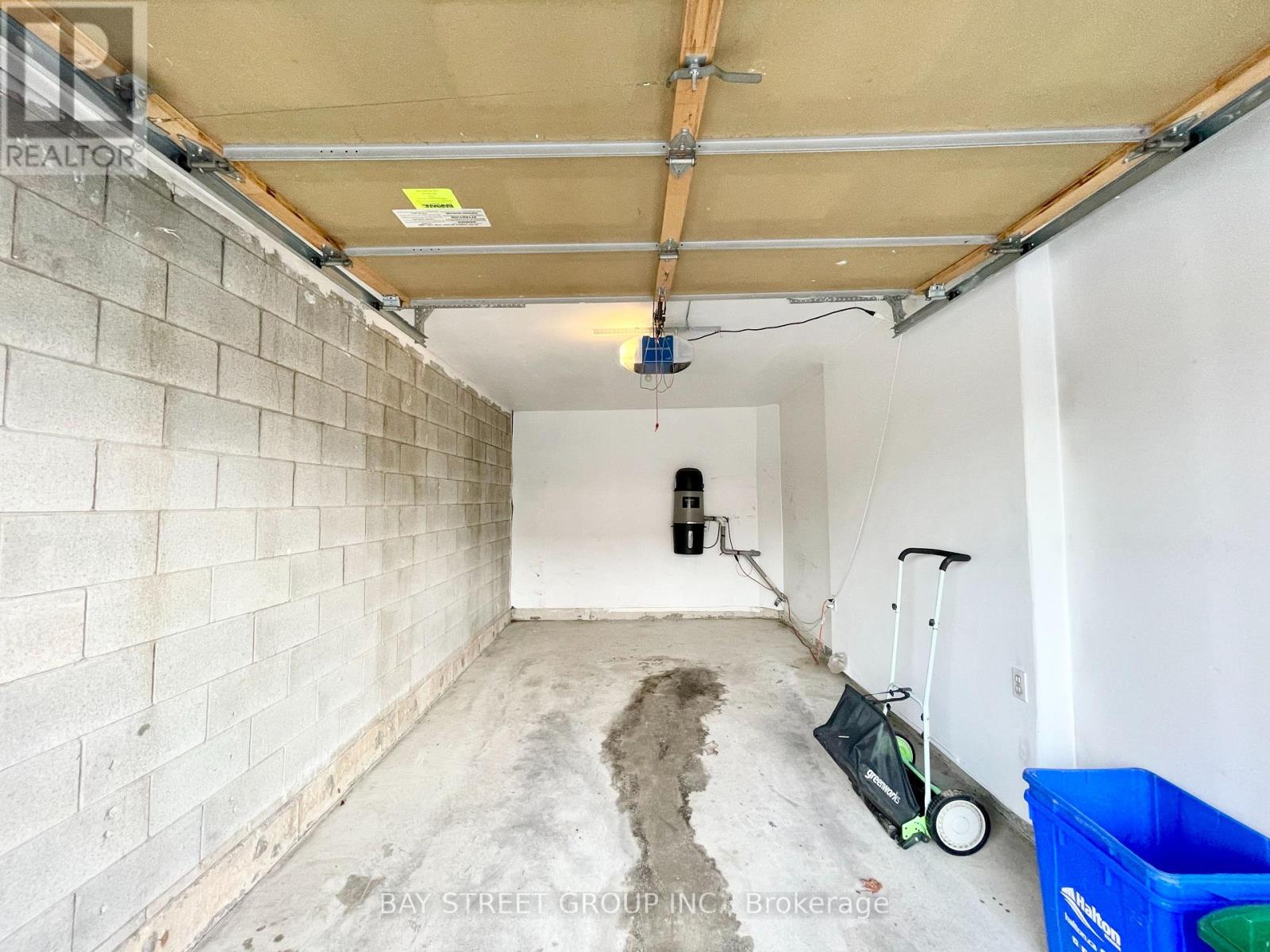 1153 Davis Lane, Milton, Ontario  L9T 5R1 - Photo 21 - W12999072