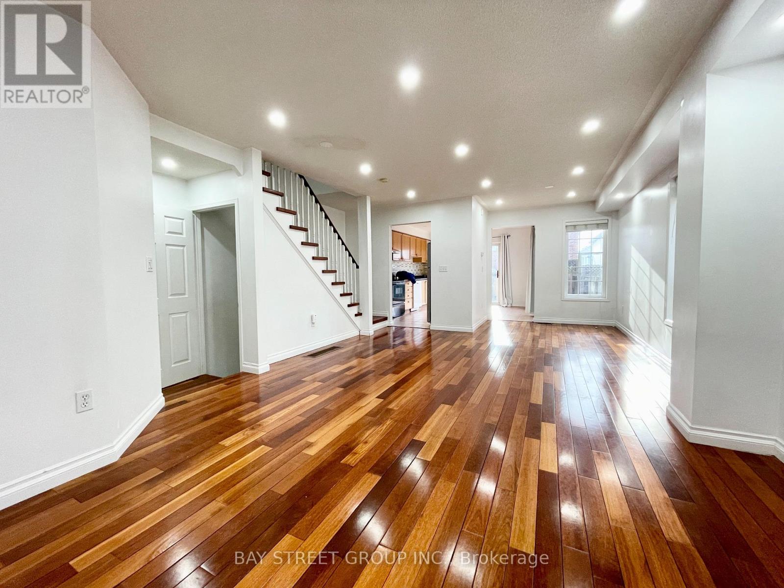 1153 Davis Lane, Milton, Ontario  L9T 5R1 - Photo 4 - W12999072