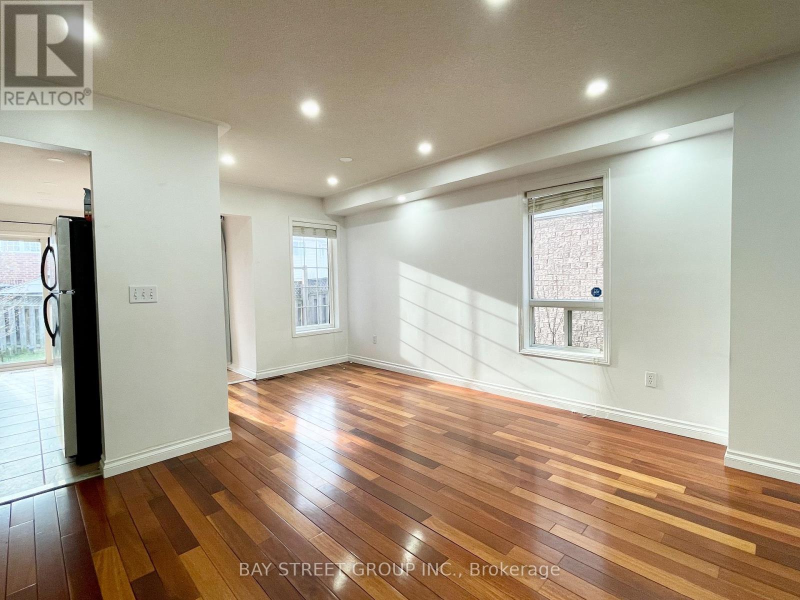 1153 Davis Lane, Milton, Ontario  L9T 5R1 - Photo 7 - W12999072