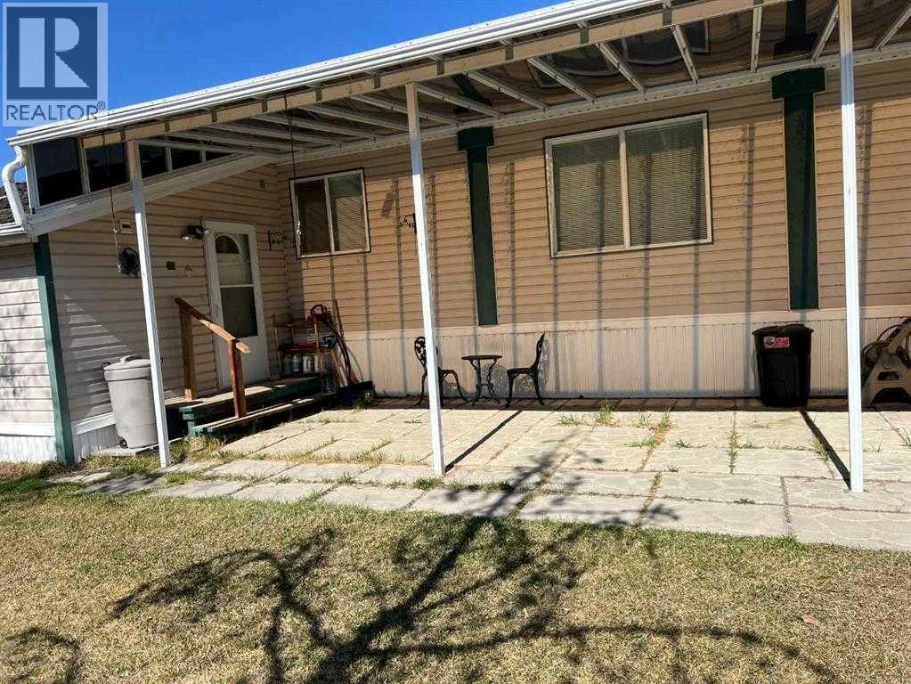 806 5 A Street, Fox Creek, Alberta  T0H 1P0 - Photo 2 - A2300838