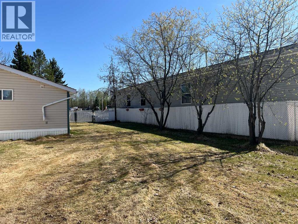 806 5 A Street, Fox Creek, Alberta  T0H 1P0 - Photo 12 - A2300838