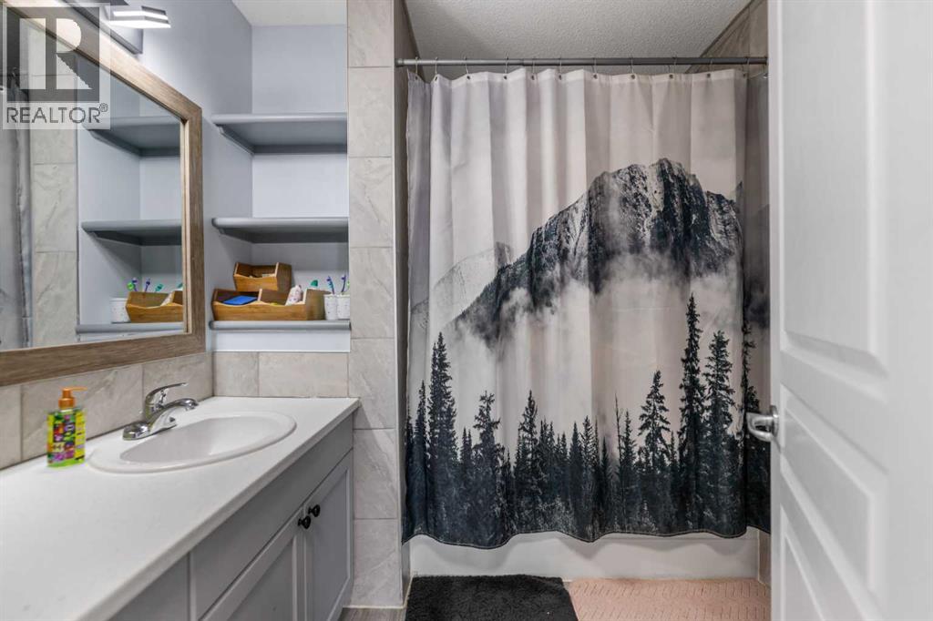 328 Rainbow  Falls Way, Chestermere, Alberta  T1X 1W5 - Photo 27 - A2287071