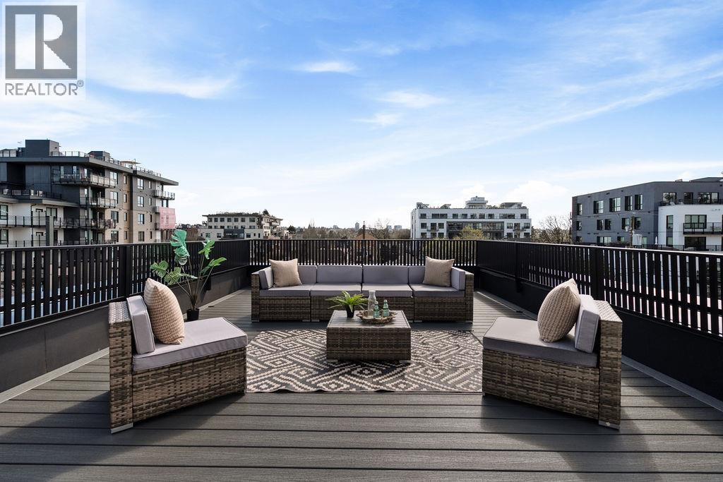 1 2282 E 8TH AVENUE, Vancouver, British Columbia