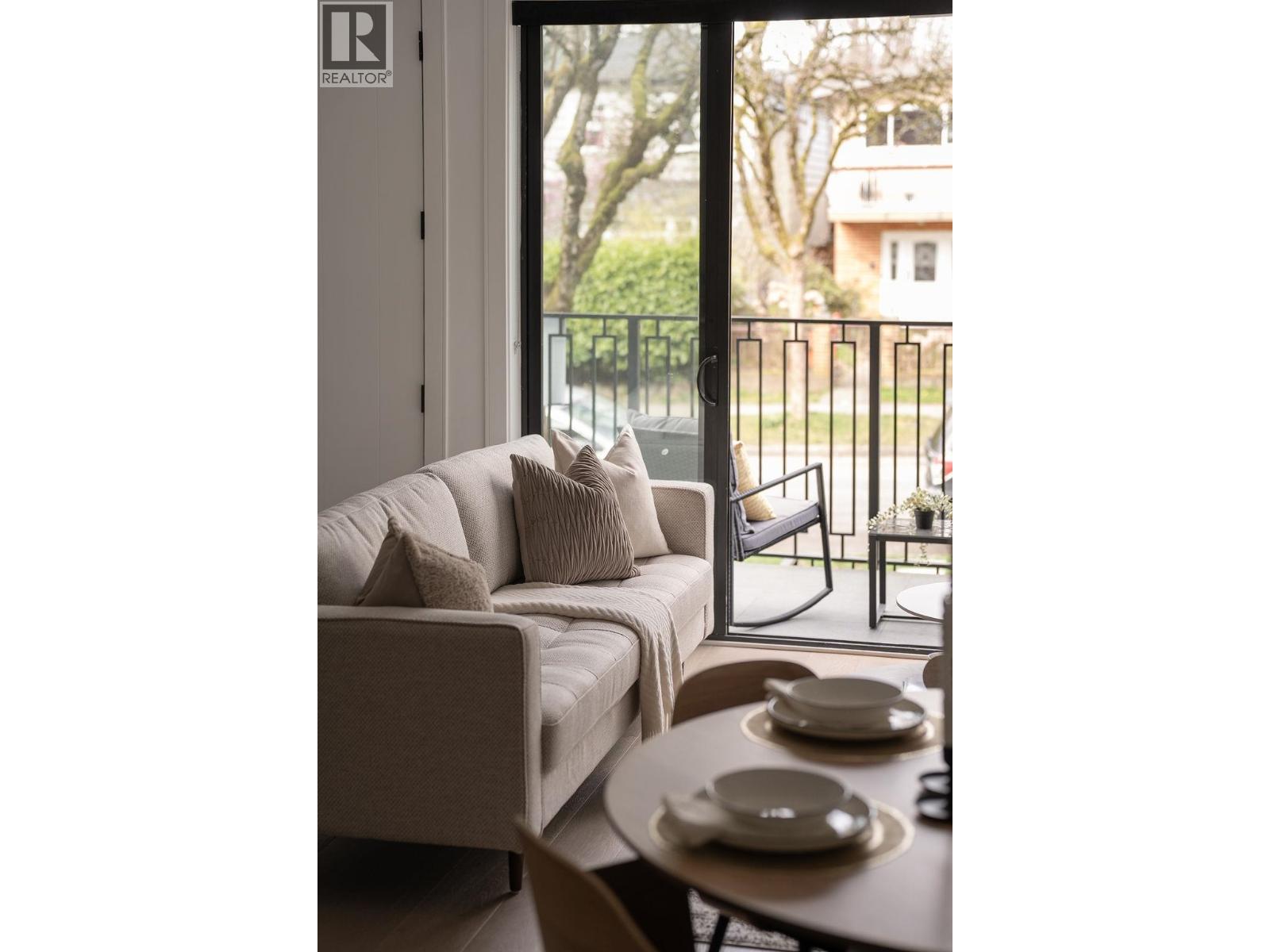 1 2282 E 8th Avenue, Vancouver, British Columbia  V5N 1V5 - Photo 6 - R3111391