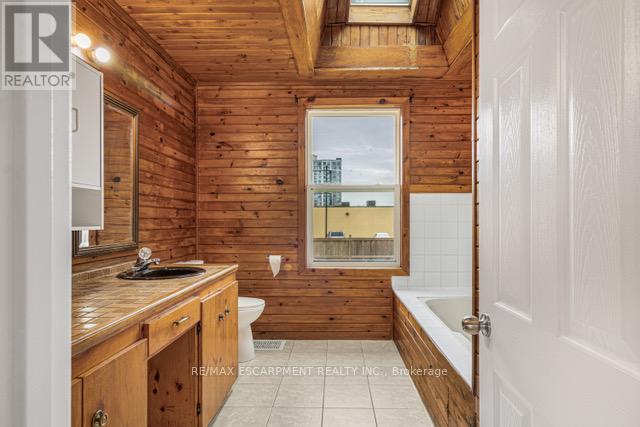 116 Irene Avenue, Hamilton, Ontario  L8G 2B5 - Photo 12 - X12999080