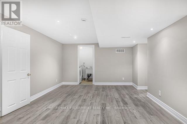 116 Irene Avenue, Hamilton, Ontario  L8G 2B5 - Photo 15 - X12999080