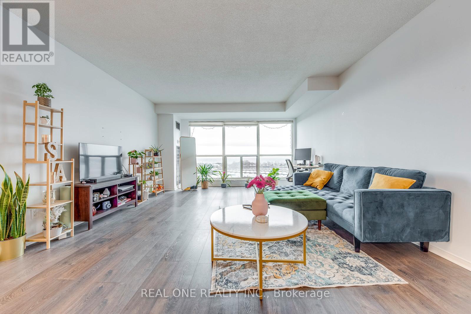 1005 - 2267 Lake Shore Boulevard W, Toronto, Ontario  M8V 3X2 - Photo 6 - W12987998