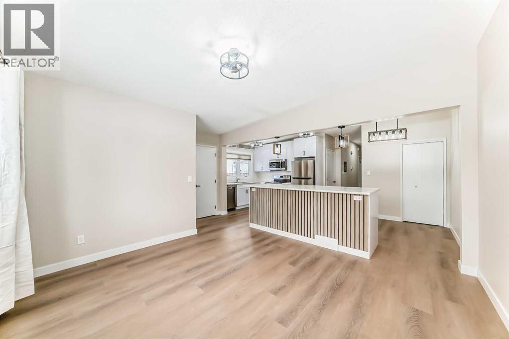 7406-7408 Hunterfield Road Nw, Calgary, Alberta  T2K 4L1 - Photo 15 - A2276447