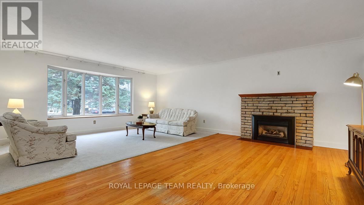 1107 Falaise Road, Ottawa, Ontario  K2E 6R1 - Photo 5 - X12999076