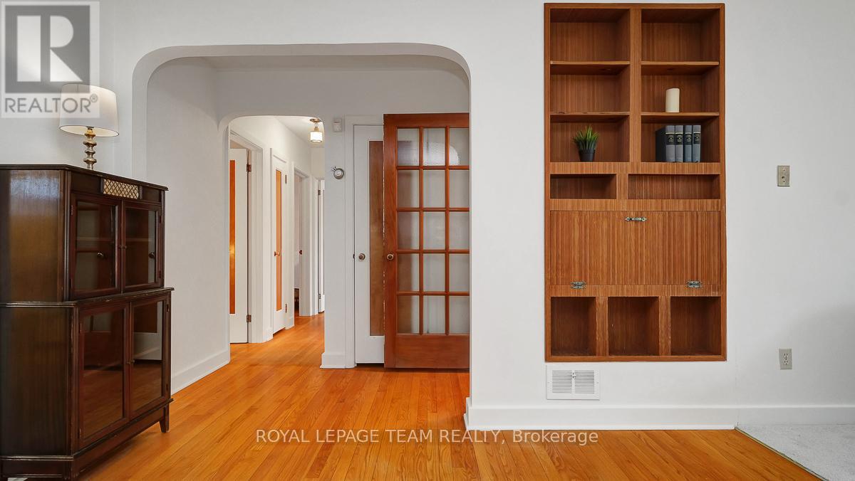 1107 Falaise Road, Ottawa, Ontario  K2E 6R1 - Photo 7 - X12999076