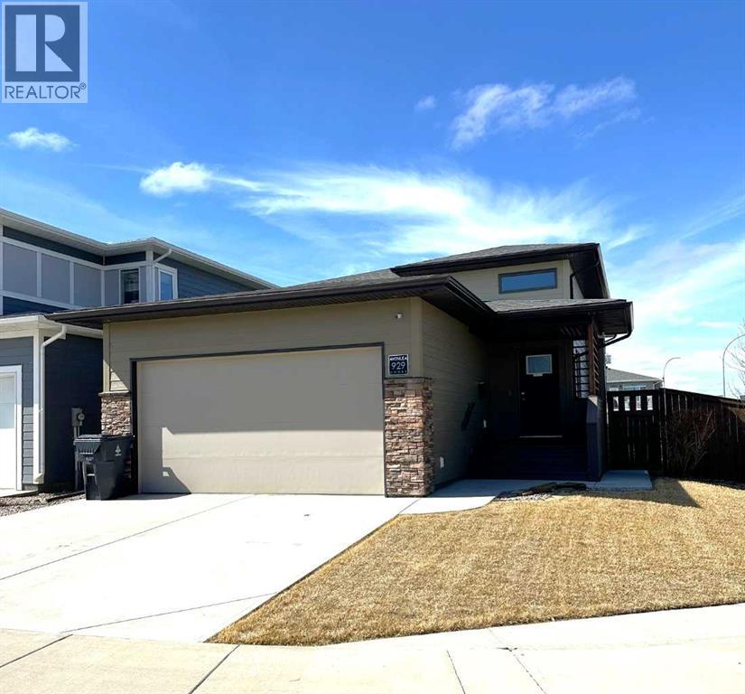 929 Atlantic Cove W, Lethbridge, Alberta