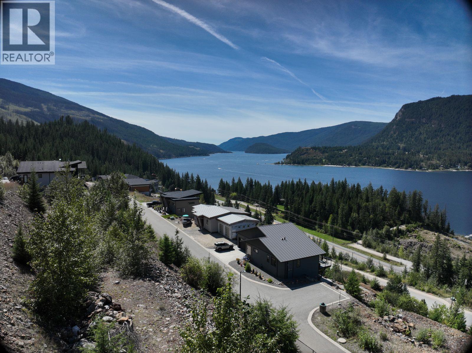 246 Bayview Drive, Sicamous, British Columbia