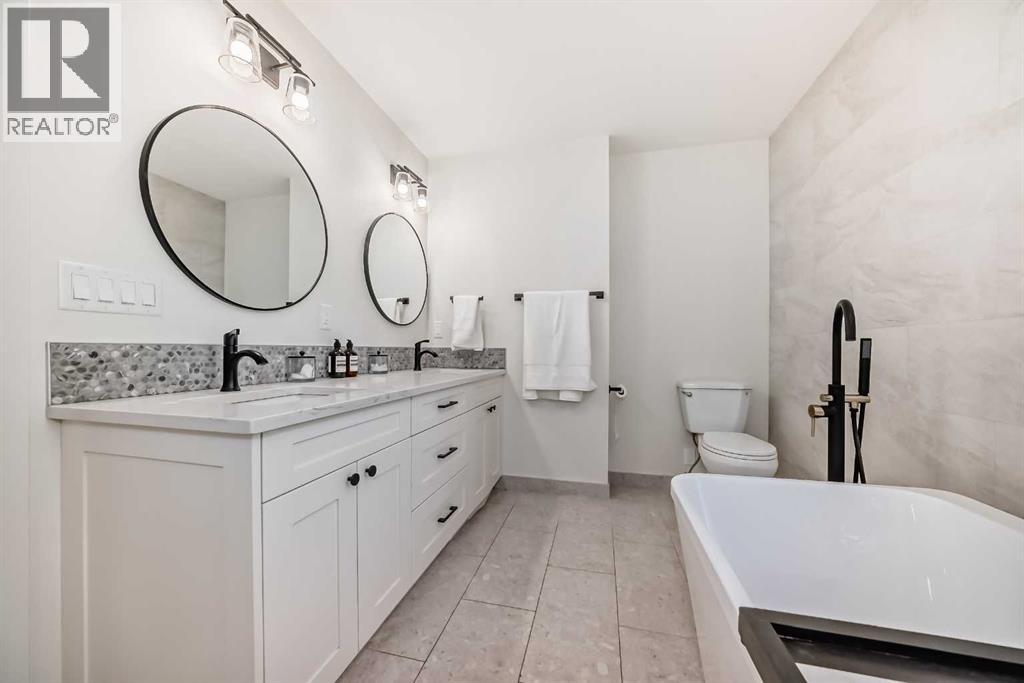 6303 Louise Road SW, Calgary, Alberta  T3E 5V3 - Photo 20 - A2299881