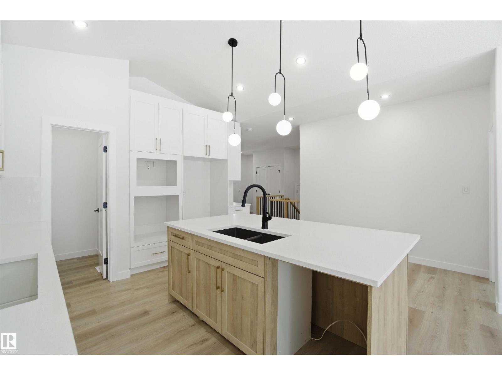 3320 Chickadee Drive Nw, Edmonton, Alberta  T5S 0V4 - Photo 7 - E4482267