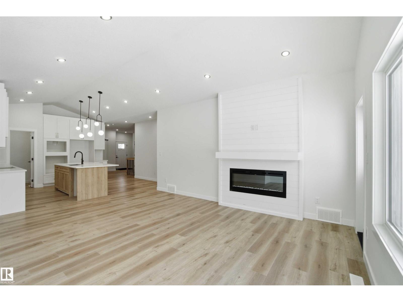 3320 Chickadee Drive Nw, Edmonton, Alberta  T5S 0V4 - Photo 9 - E4482267