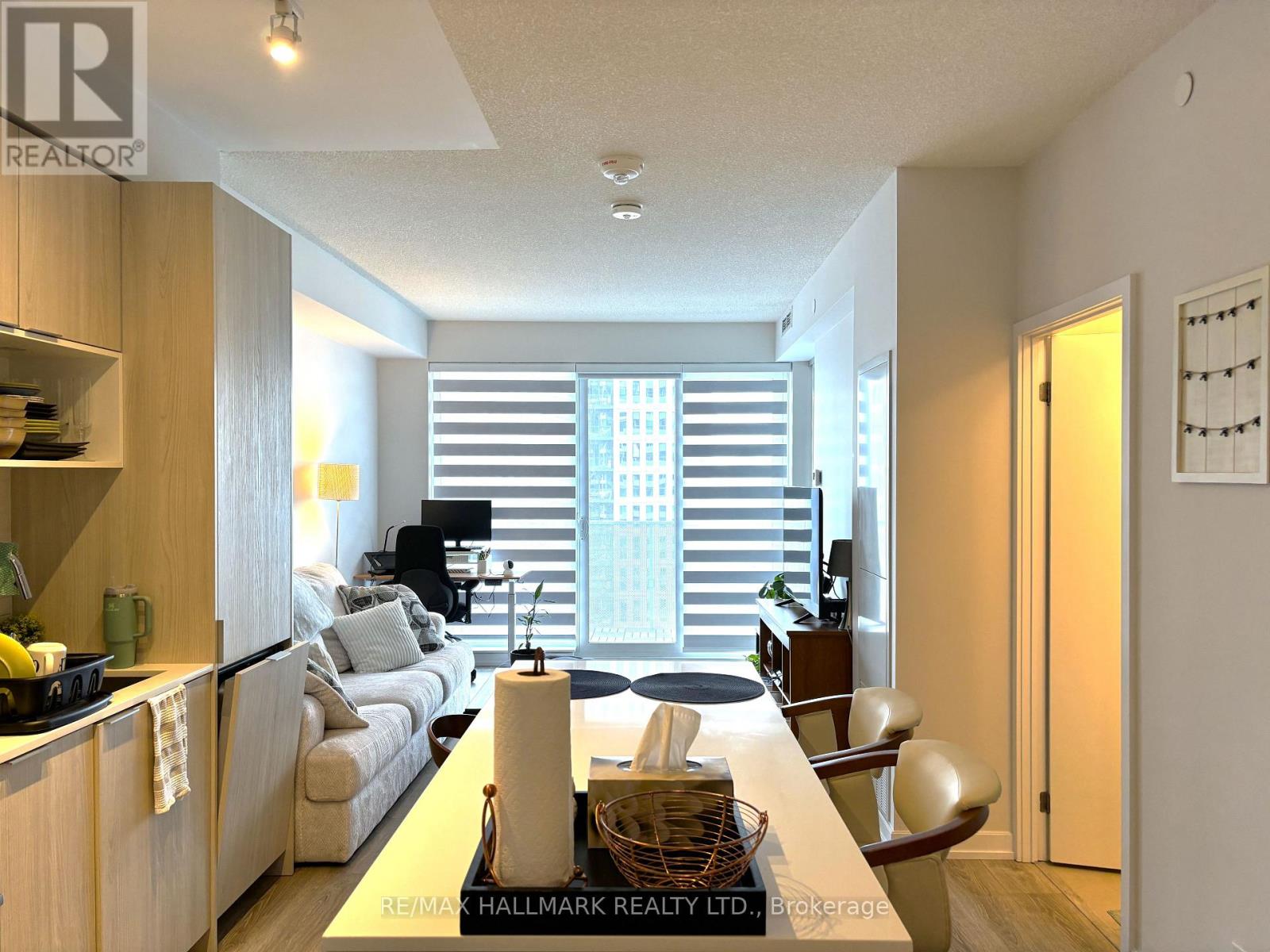 1802 - 20 Tubman Avenue, Toronto, Ontario  M5A 0M8 - Photo 3 - C12999118