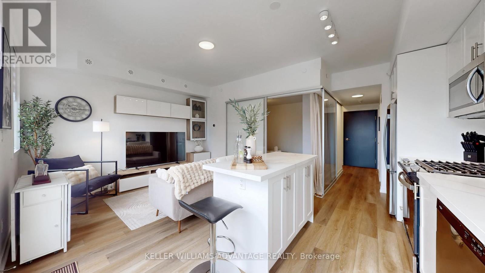 34 - 1479 O'connor Drive, Toronto, Ontario  M4B 2V5 - Photo 4 - E12999112