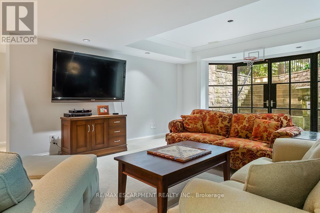 905 Sangster Avenue, Mississauga, Ontario  L5H 2Y3 - Photo 29 - W12753006