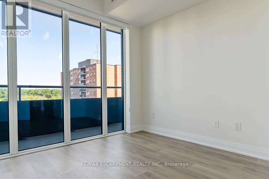 1012 - 21 Park Street E, Mississauga, Ontario  L5G 0C2 - Photo 20 - W12961254