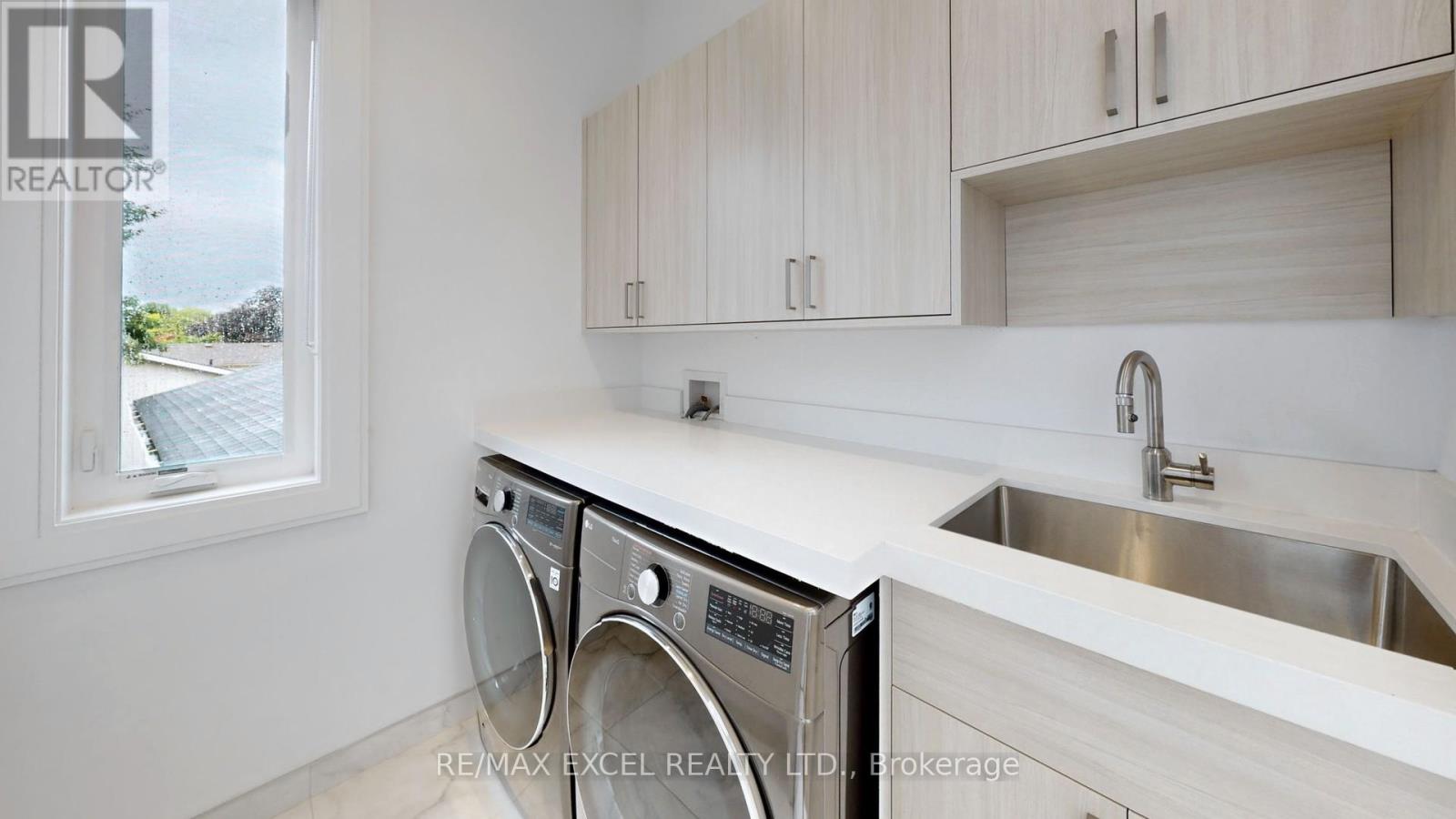 22 Sanderson Crescent, Richmond Hill, Ontario  L4C 5L4 - Photo 21 - N12999106