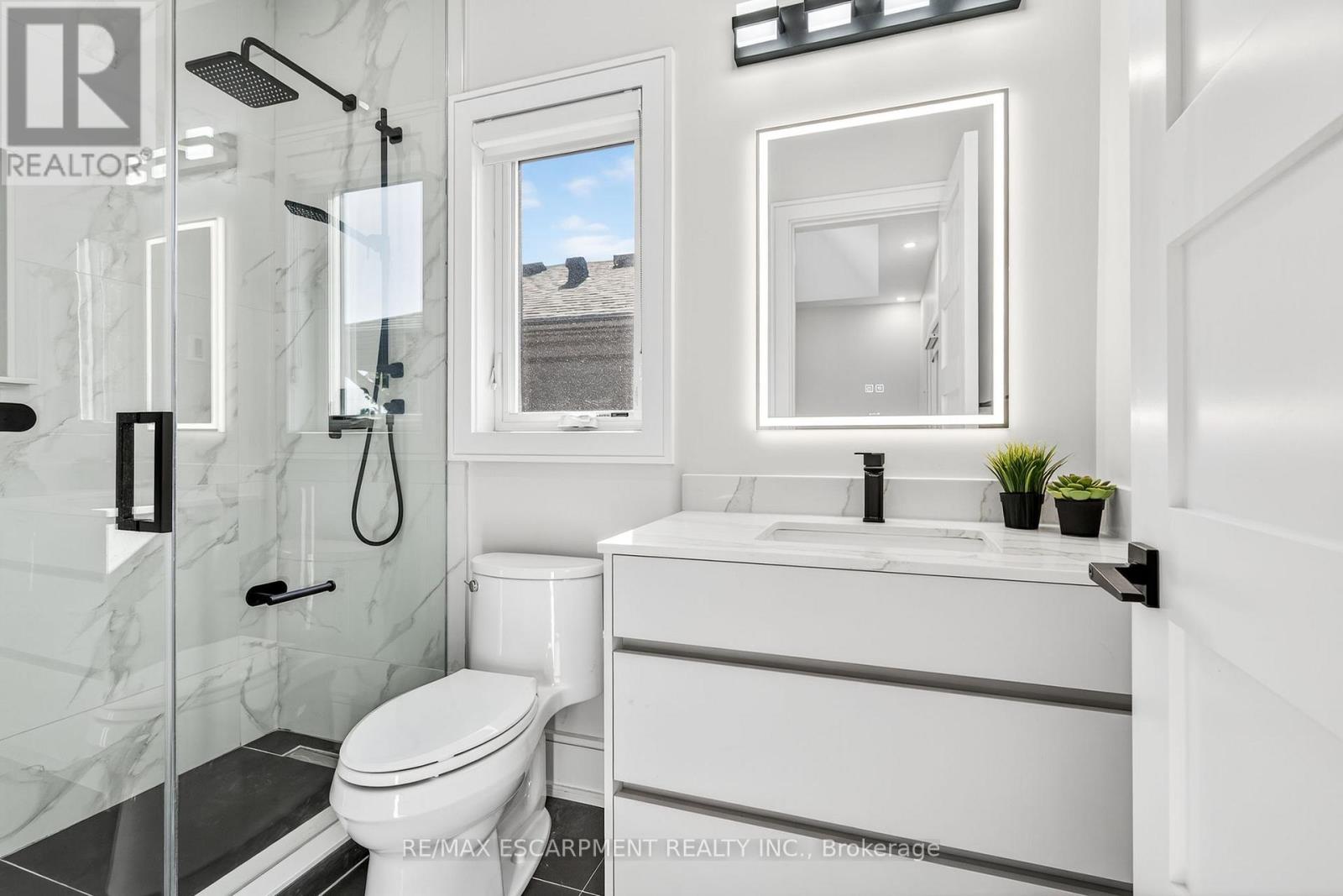 221 Morden Road, Oakville, Ontario  L6K 2S2 - Photo 26 - W12993174