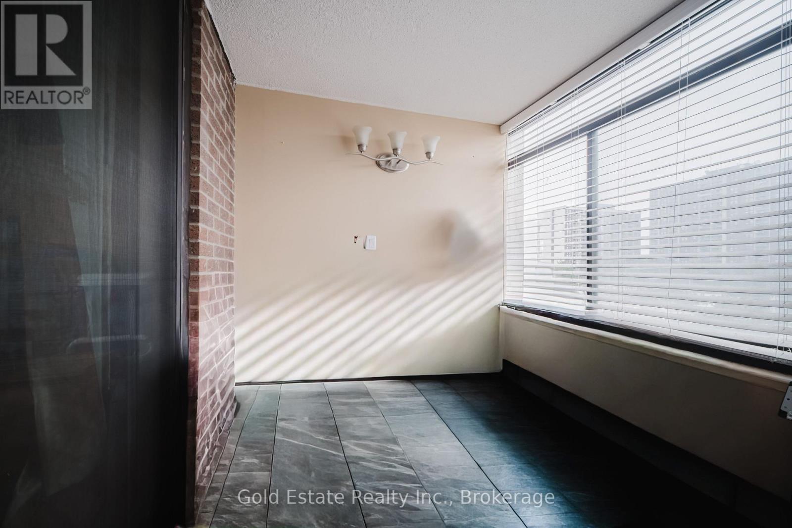 502 - 18 Knightsbridge Road, Brampton, Ontario  L6T 3X5 - Photo 37 - W12991124