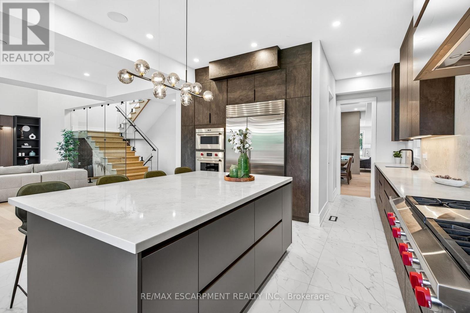 221 Morden Road, Oakville, Ontario  L6K 2S2 - Photo 15 - W12993174