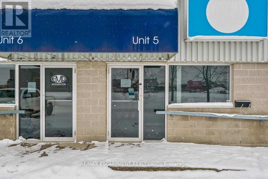 5 - 70 Monarch Road, Guelph, Ontario  N1K 1S3 - Photo 2 - X12786584