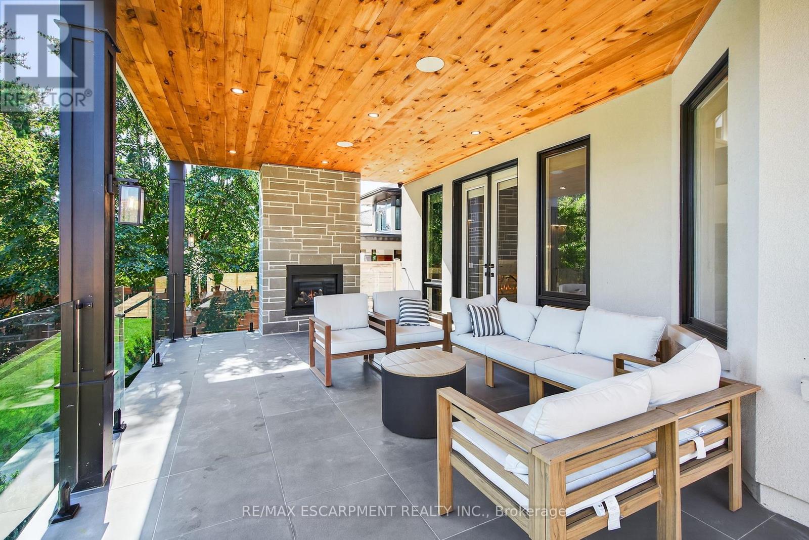 221 Morden Road, Oakville, Ontario  L6K 2S2 - Photo 43 - W12993174