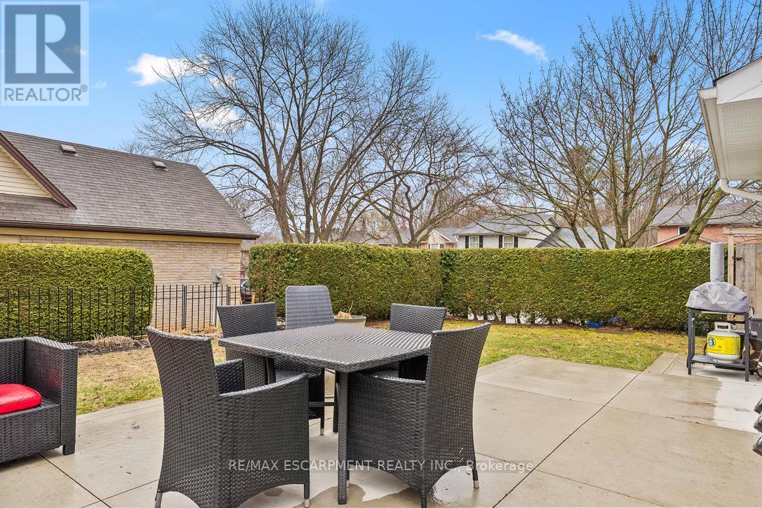 1 Parkway Place, Hamilton, Ontario  L9H 6K3 - Photo 43 - X12960496