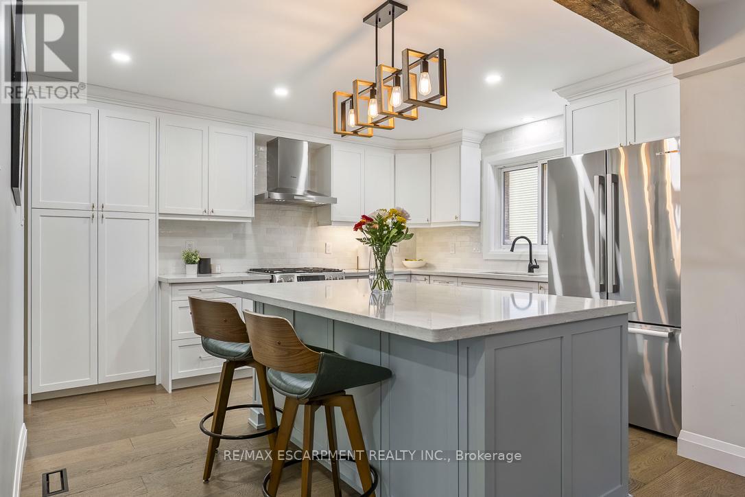 1 Parkway Place, Hamilton, Ontario  L9H 6K3 - Photo 11 - X12960496