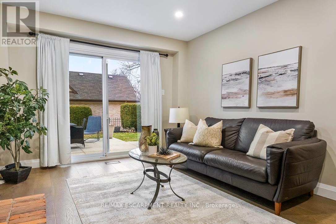 1 Parkway Place, Hamilton, Ontario  L9H 6K3 - Photo 19 - X12960496