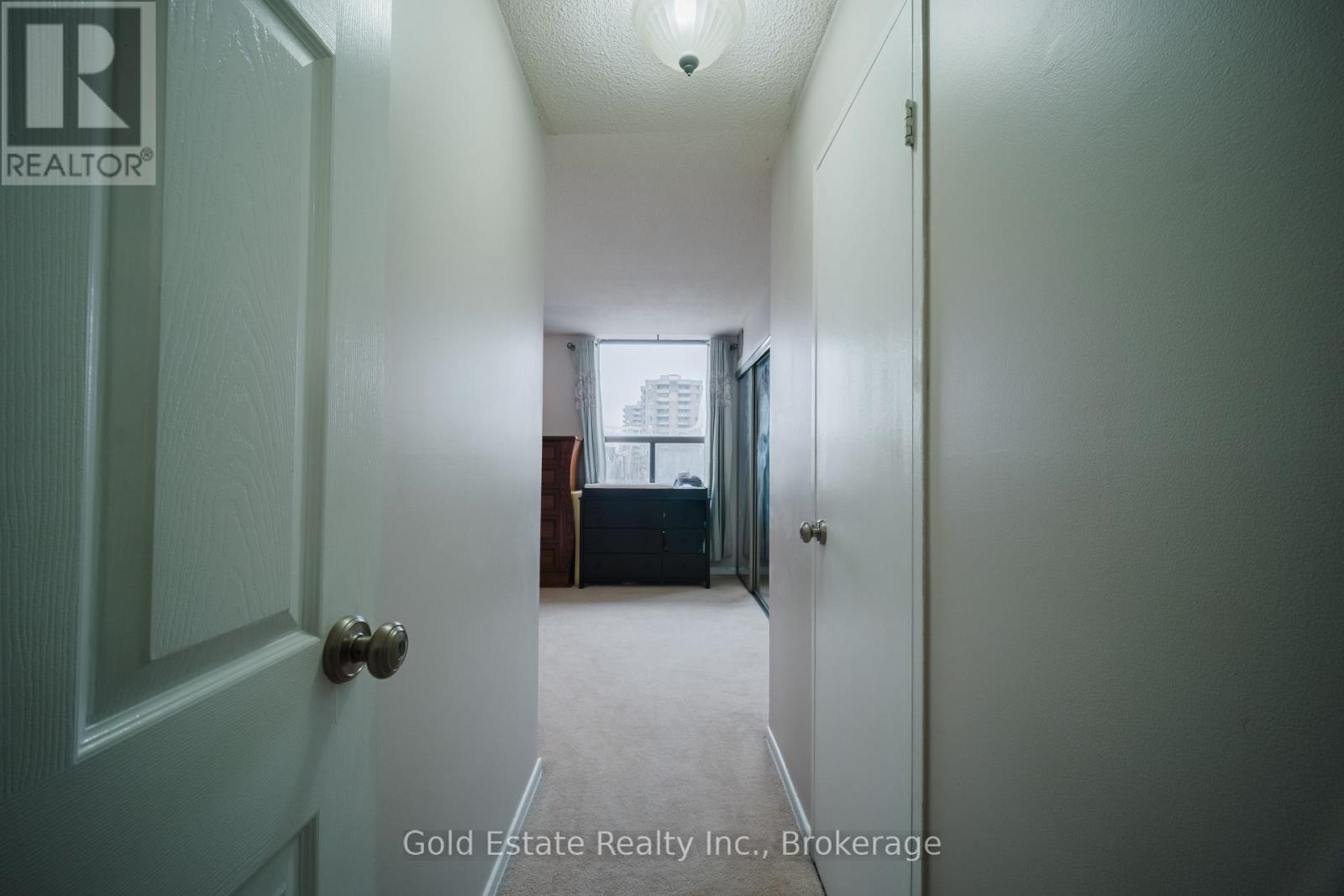 502 - 18 Knightsbridge Road, Brampton, Ontario  L6T 3X5 - Photo 22 - W12991124