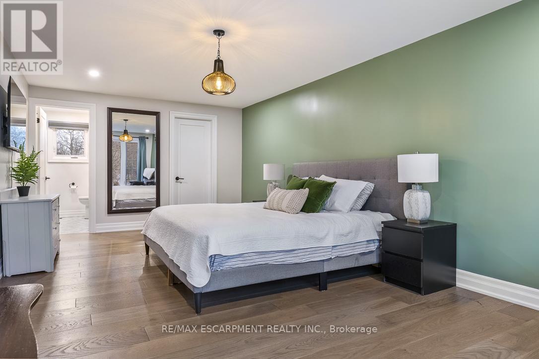 1 Parkway Place, Hamilton, Ontario  L9H 6K3 - Photo 24 - X12960496