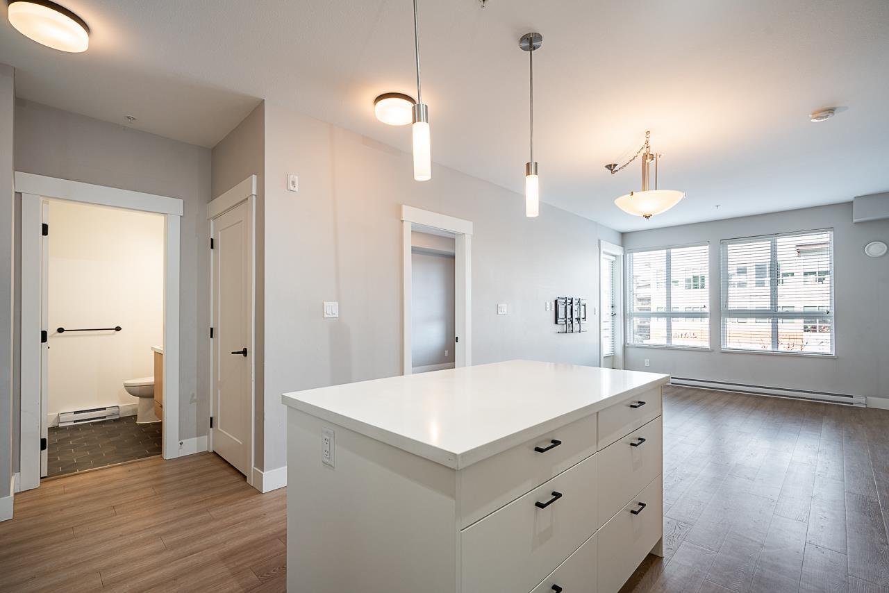 A310 20838 78b Avenue, Langley, British Columbia V2Y 3M1 - Photo 8 - R3107595