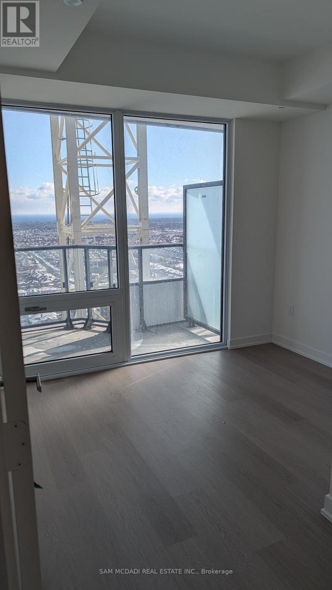 2510 - 448 Burnhamthorpe Road W, Mississauga, Ontario  L5B 3M6 - Photo 5 - W12999108