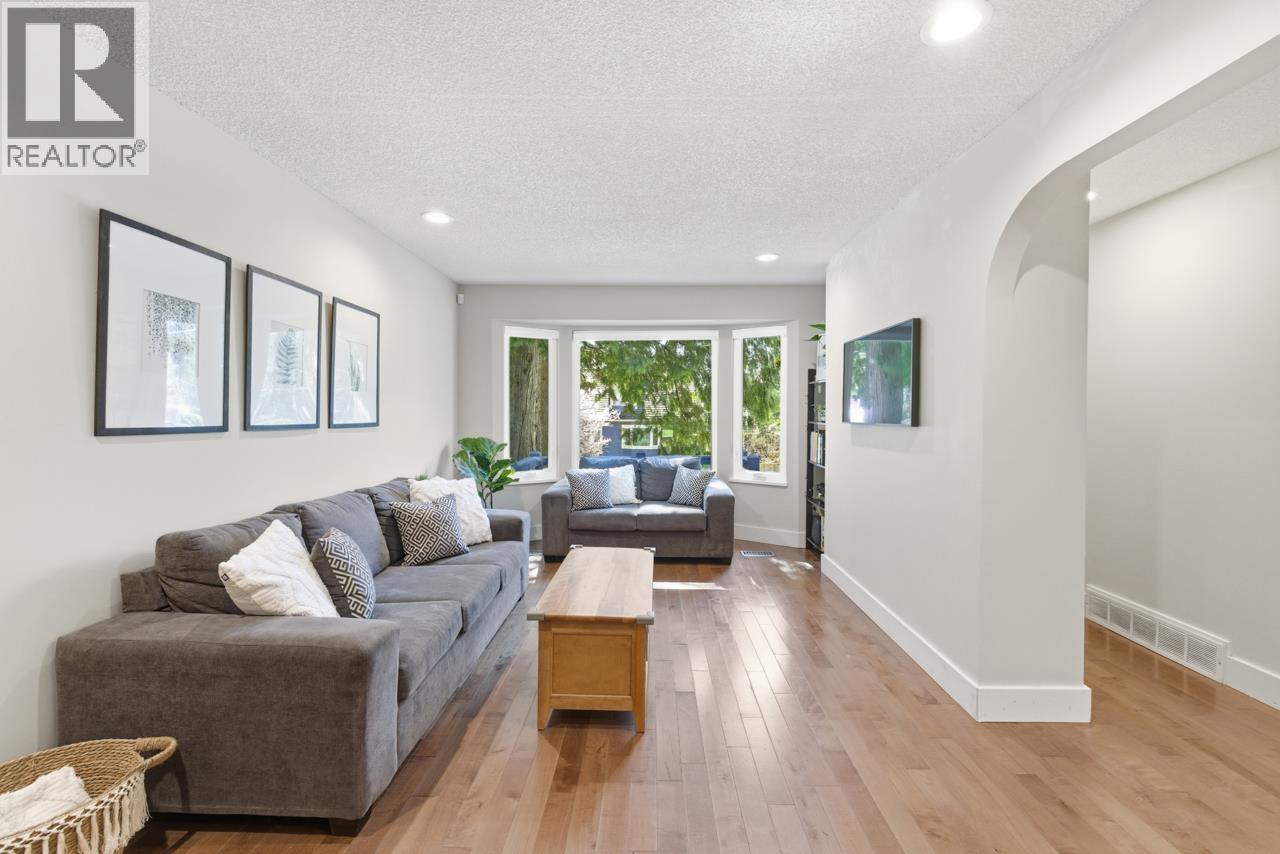 1762 Evelyn Street, North Vancouver, British Columbia  V7K 1V1 - Photo 6 - R3109115