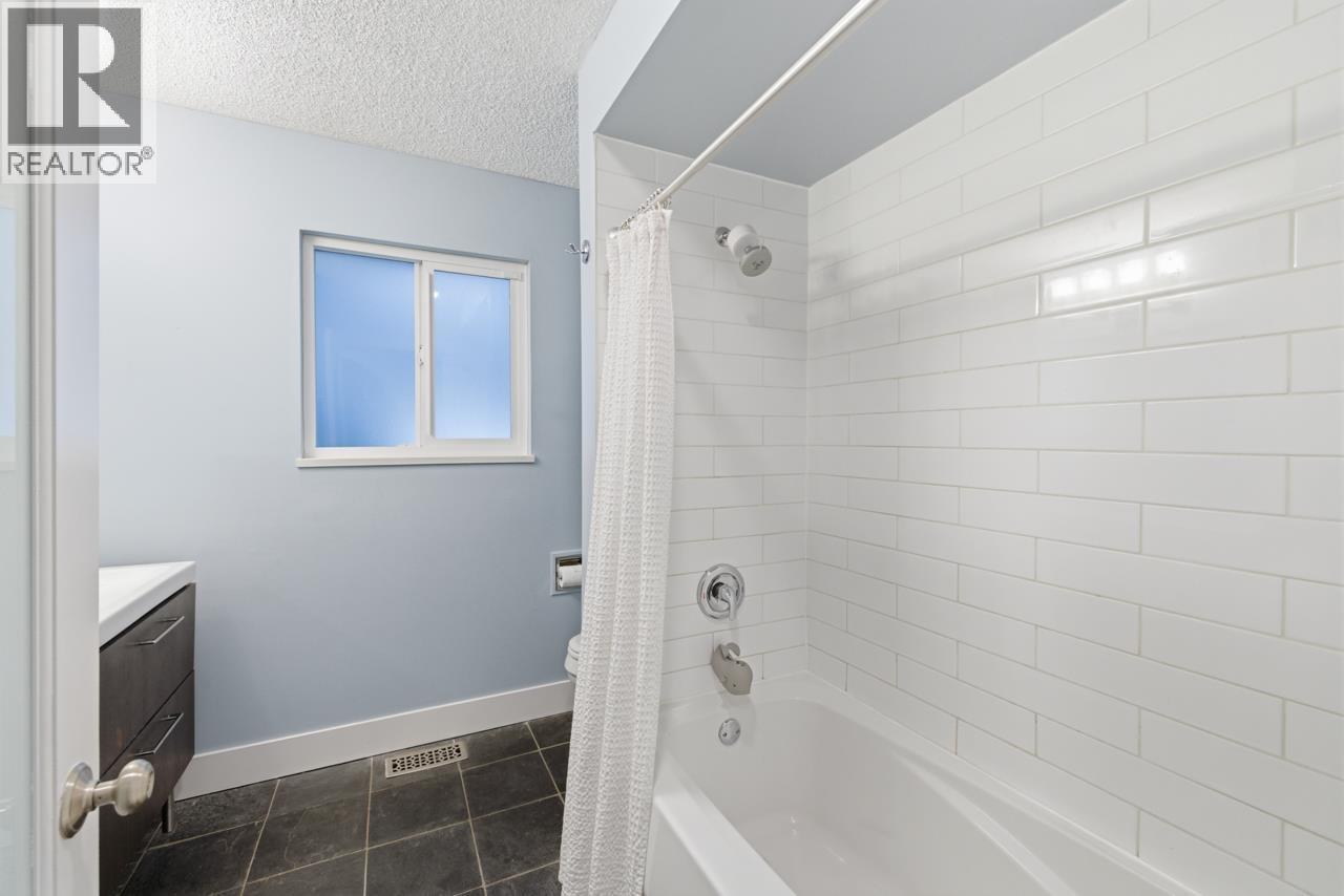 1762 Evelyn Street, North Vancouver, British Columbia  V7K 1V1 - Photo 22 - R3109115