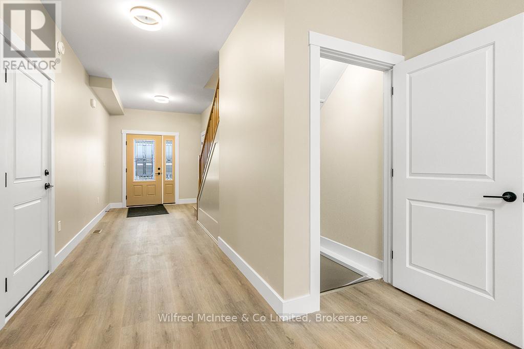 225 Saugeen Street, Saugeen Shores, Ontario  N0H 2L0 - Photo 11 - X12828372