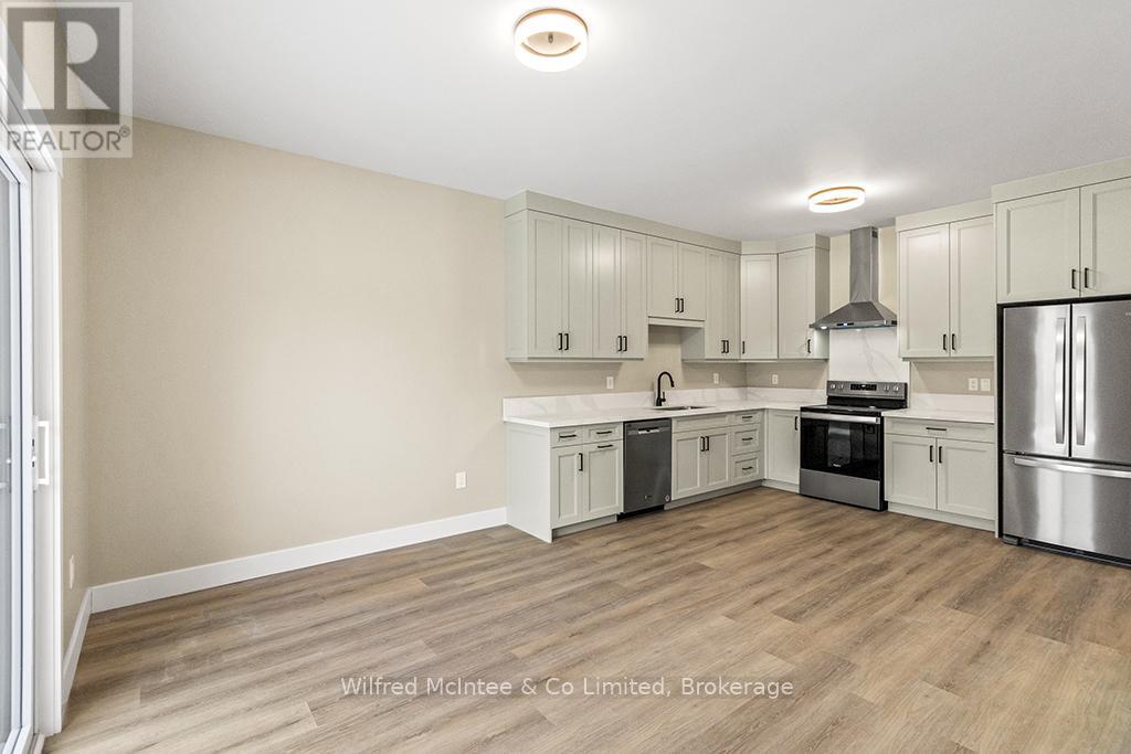 225 Saugeen Street, Saugeen Shores, Ontario  N0H 2L0 - Photo 15 - X12828372