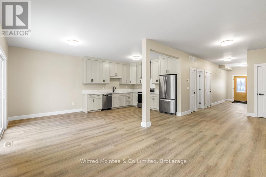 225 Saugeen Street, Saugeen Shores, Ontario  N0H 2L0 - Photo 13 - X12828372