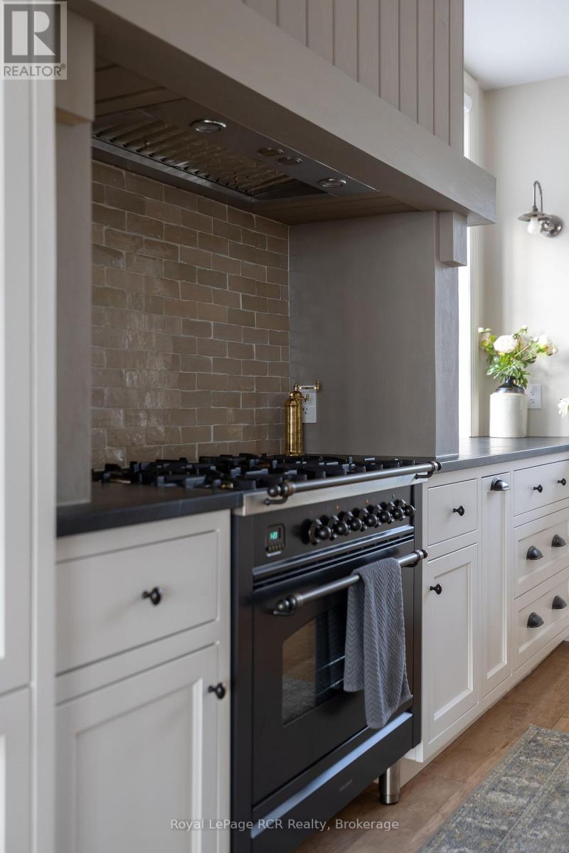 101 Evergreen Lane, Georgian Bay, Ontario  L0K 1S0 - Photo 12 - X12995170